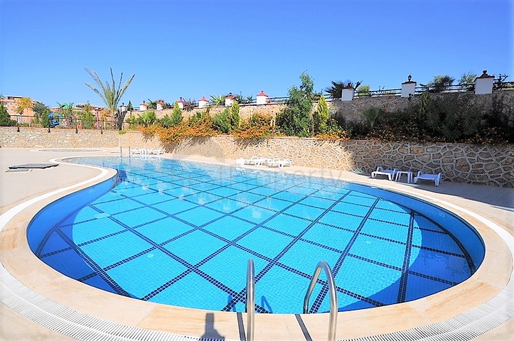 Квартира планировки 1+1 с мебелью в районе Тосмур