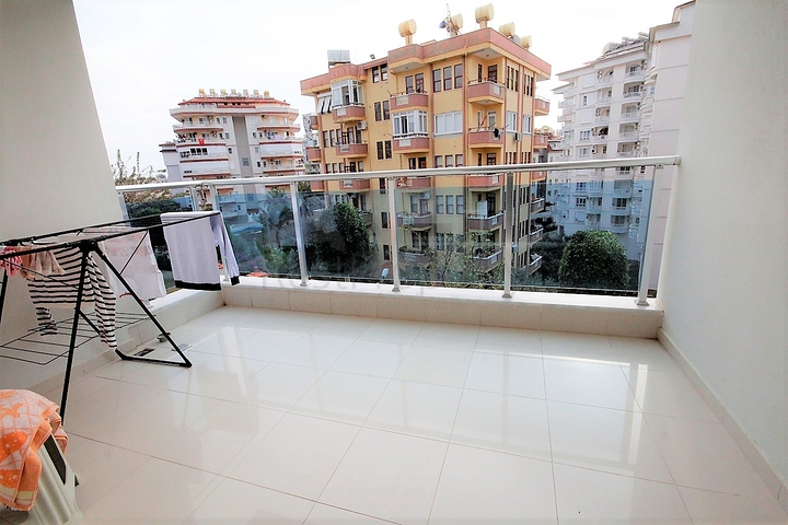 Квартира планировки 1+1 с мебелью в районе Тосмур