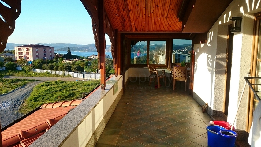 Традиционный турецкий дом с видом на Босфор 