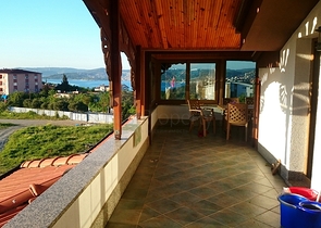 Традиционный турецкий дом с видом на Босфор 