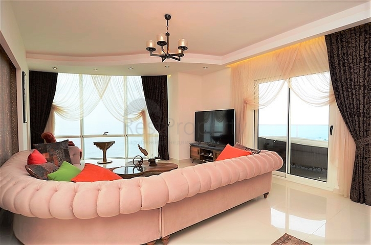 Меблированная квартира с видом на море в Махмутларе