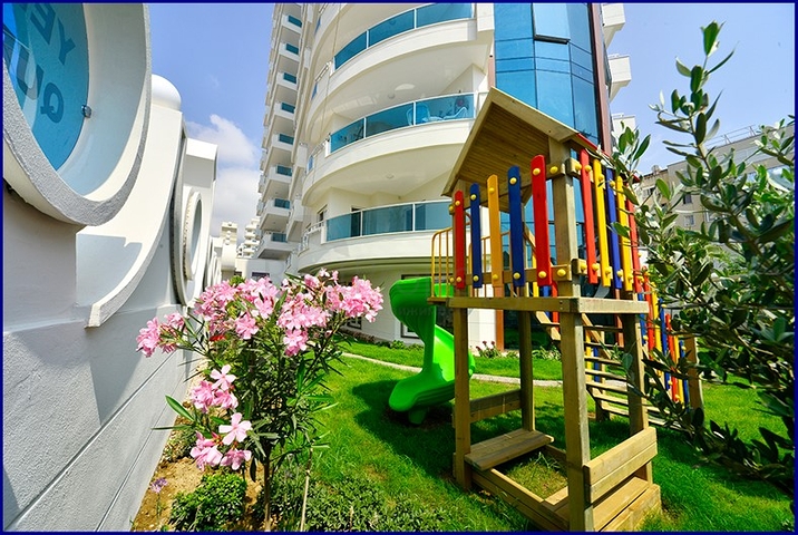 Меблированная квартира с видом на море в Махмутларе