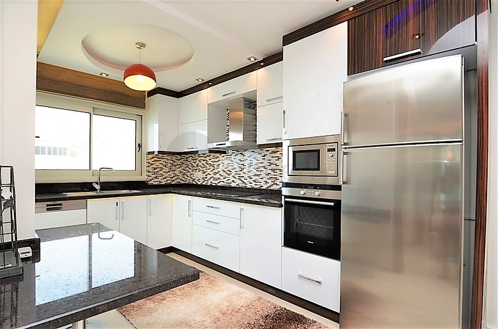 Меблированная квартира с видом на море в Махмутларе