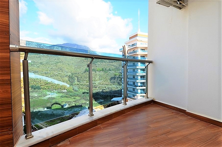 Большая квартира для всей семьи в районе Махмутлар