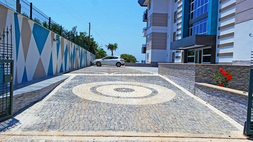 Квартира планировки 1+1 с видом на море в Кестеле