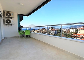 Квартира планировки 1+1 с видом на море в Кестеле