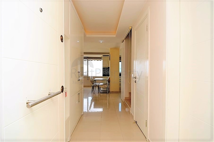 Меблированный пентхаус планировки 3+1 в Тосмуре