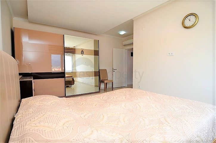 Меблированный пентхаус планировки 3+1 в Тосмуре