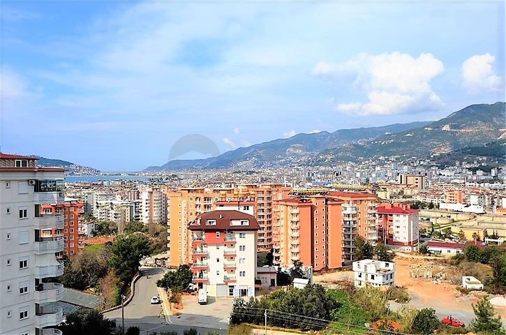 Меблированный пентхаус планировки 3+1 в Тосмуре