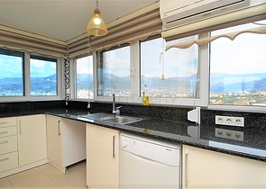 Меблированный пентхаус планировки 3+1 в Тосмуре