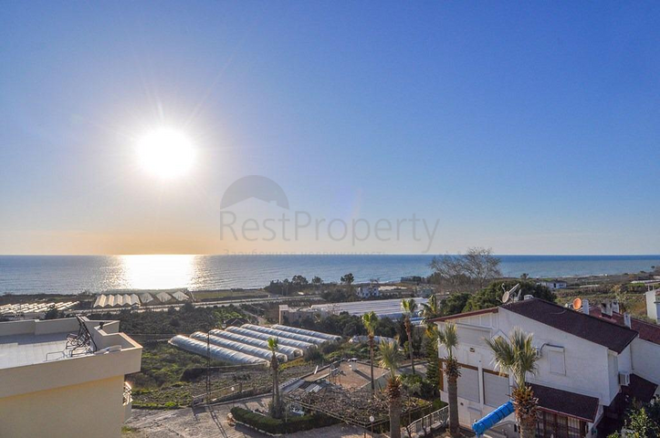 Меблированная квартира с одной спальной комнатой в Демирташе