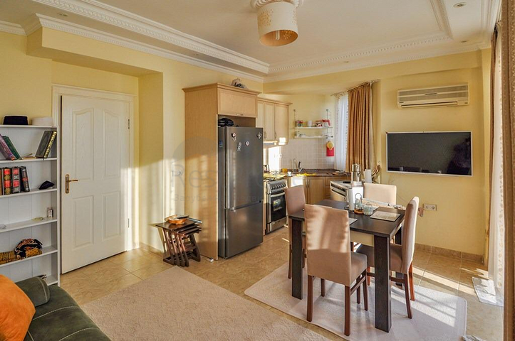 Меблированная квартира с одной спальной комнатой в Демирташе