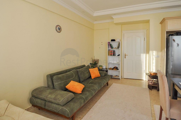 Меблированная квартира с одной спальной комнатой в Демирташе