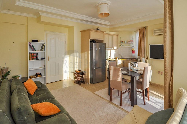 Меблированная квартира с одной спальной комнатой в Демирташе