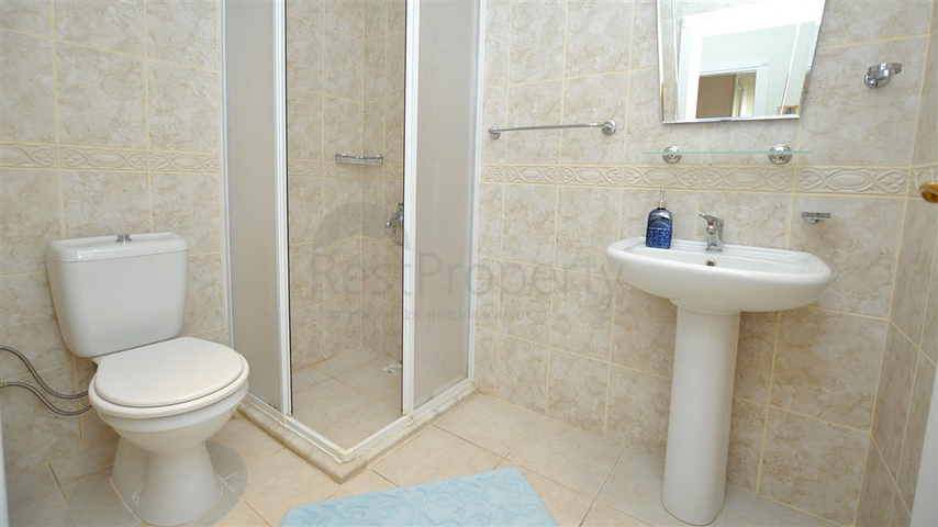 Трехкомнатная квартира с мебелью в жилом комплексе района Оба