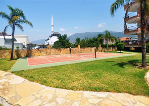 Трехкомнатная квартира с мебелью в жилом комплексе района Оба