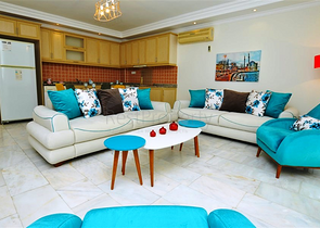 Трехкомнатная квартира с мебелью в жилом комплексе района Оба