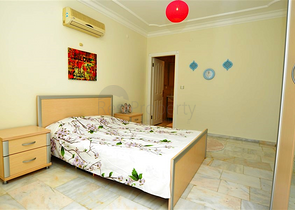 Трехкомнатная квартира с мебелью в жилом комплексе района Оба