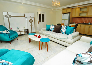 Трехкомнатная квартира с мебелью в жилом комплексе района Оба