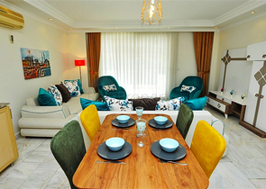 Трехкомнатная квартира с мебелью в жилом комплексе района Оба