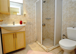 Трехкомнатная квартира с мебелью в жилом комплексе района Оба