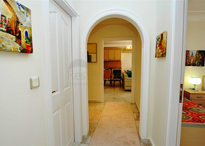 Трехкомнатная квартира с мебелью в жилом комплексе района Оба