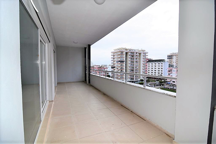 Квартира с одной спальней в шаговой доступности от моря