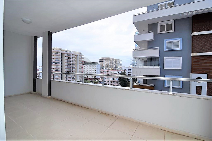 Квартира с одной спальней в шаговой доступности от моря