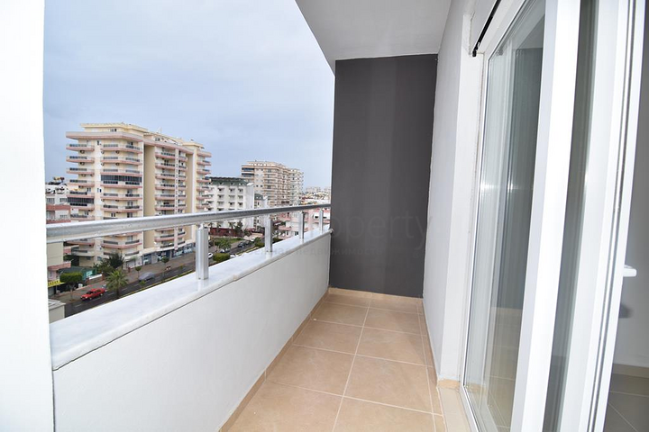 Просторная квартира с одной спальней в Махмутларе