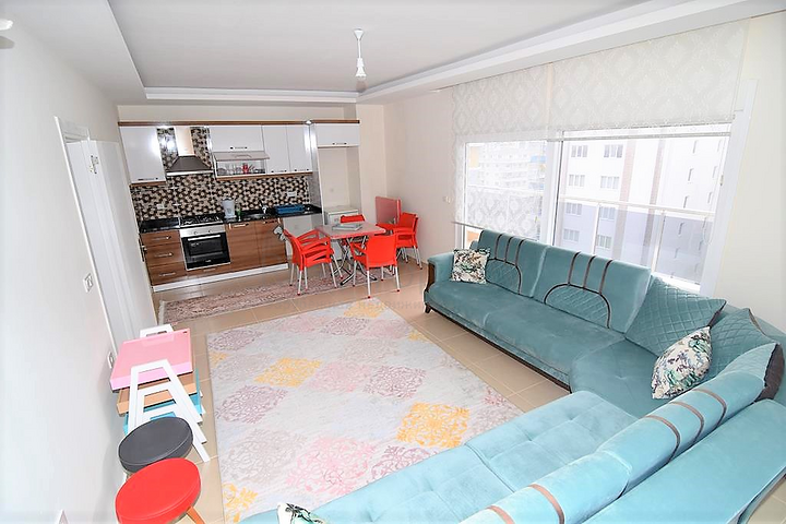 Просторная квартира с одной спальней в Махмутларе