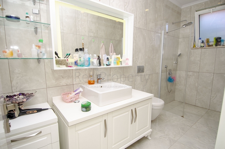 Элитная вилла 4+1 с мебелью в Дошемеальты Анталья