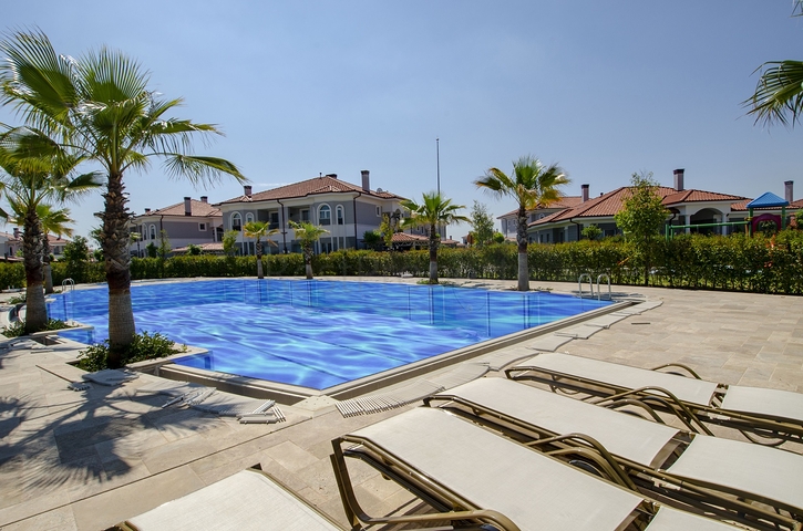 Элитная вилла 4+1 с мебелью в Дошемеальты Анталья