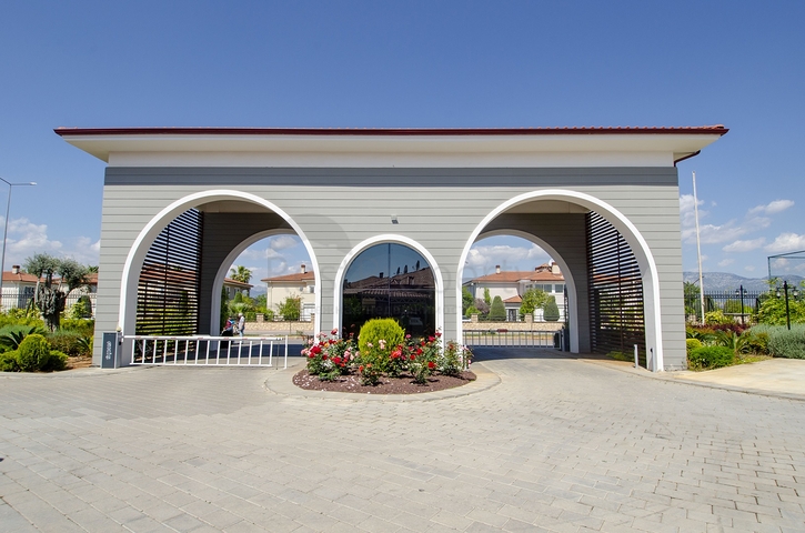 Элитная вилла 4+1 с мебелью в Дошемеальты Анталья