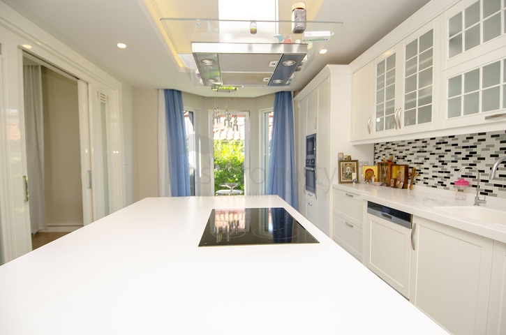 Элитная вилла 4+1 с мебелью в Дошемеальты Анталья