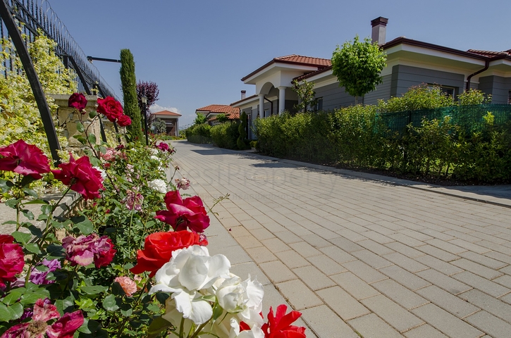 Элитная вилла 4+1 с мебелью в Дошемеальты Анталья