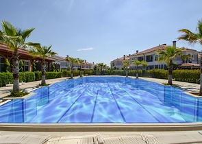 Элитная вилла 4+1 с мебелью в Дошемеальты Анталья