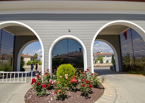 Элитная вилла 4+1 с мебелью в Дошемеальты Анталья