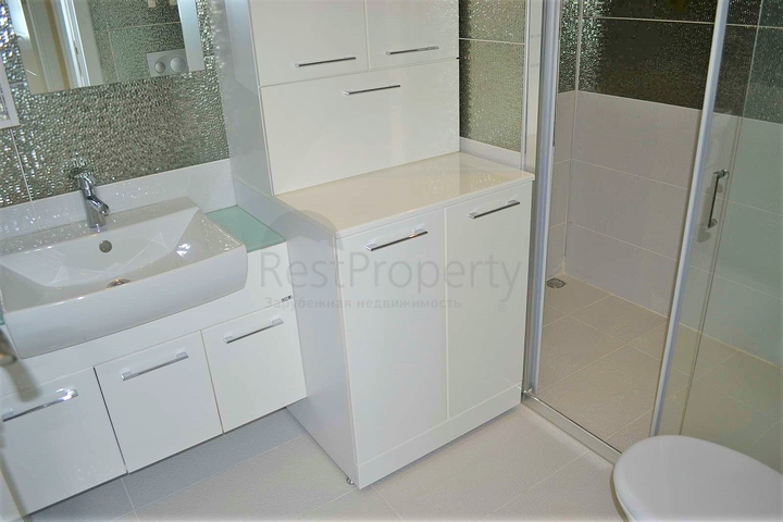 Четырехкомнатная квартира в шаговой доступности от моря