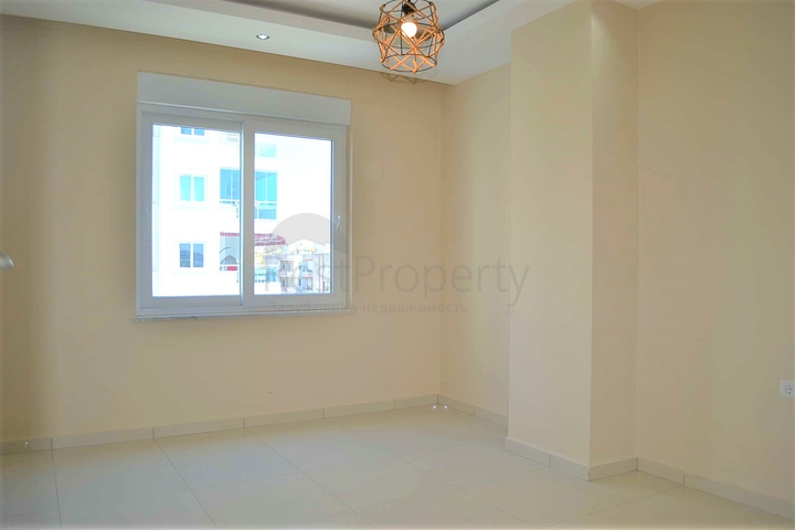 Четырехкомнатная квартира в шаговой доступности от моря