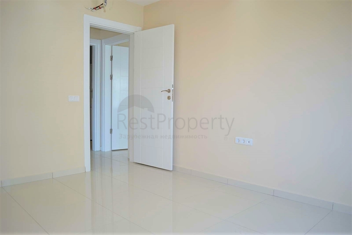 Четырехкомнатная квартира в шаговой доступности от моря