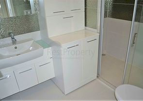 Четырехкомнатная квартира в шаговой доступности от моря