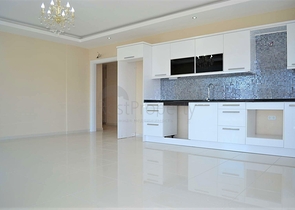 Четырехкомнатная квартира в шаговой доступности от моря