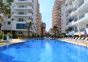 Четырехкомнатная квартира в шаговой доступности от моря