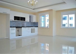 Четырехкомнатная квартира в шаговой доступности от моря