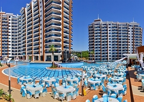 Двухкомнатная квартира с видом на море в Махмутларе