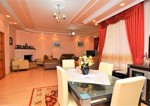 Большая вилла в шаговой доступности от моря в Кестеле