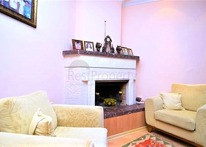 Большая вилла в шаговой доступности от моря в Кестеле