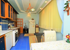 Большая вилла в шаговой доступности от моря в Кестеле