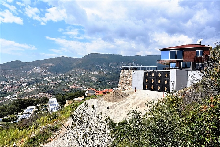 Отдельностоящая вилла с видом на крепость в центре Алании