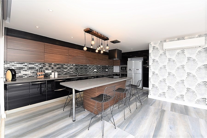 Отдельностоящая вилла с видом на крепость в центре Алании